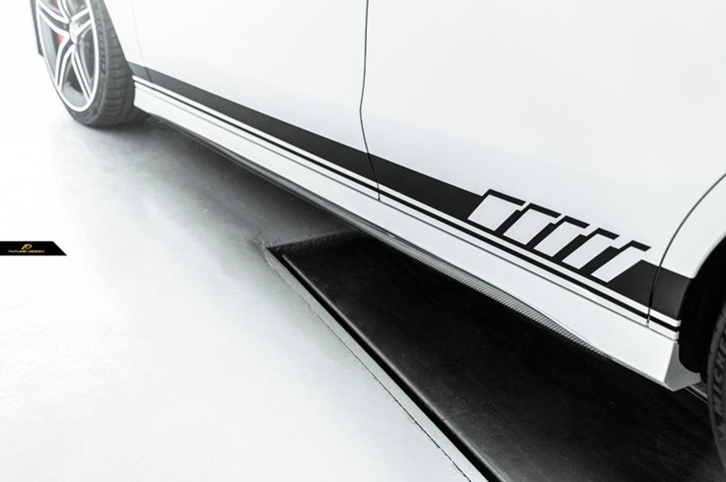 W118 - AMG style Carbon Side Skirt Insert 002